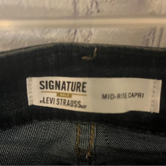 Levi’s jeans. Women’s Signature - Picture 6 of 12